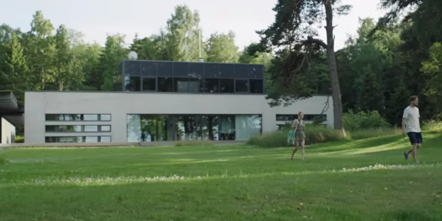 Murastes asuva villa on loonud rahvusvahelise mainega arhitekt Emil Urbel ja sisearhitekt Tiina Mang.