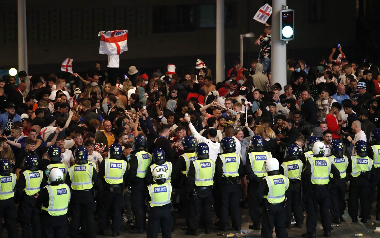 Politseil oli pühapäeval Wembley staadionil ja selle ümbruses rahvamassi ohjamisega tublisti tegemist.