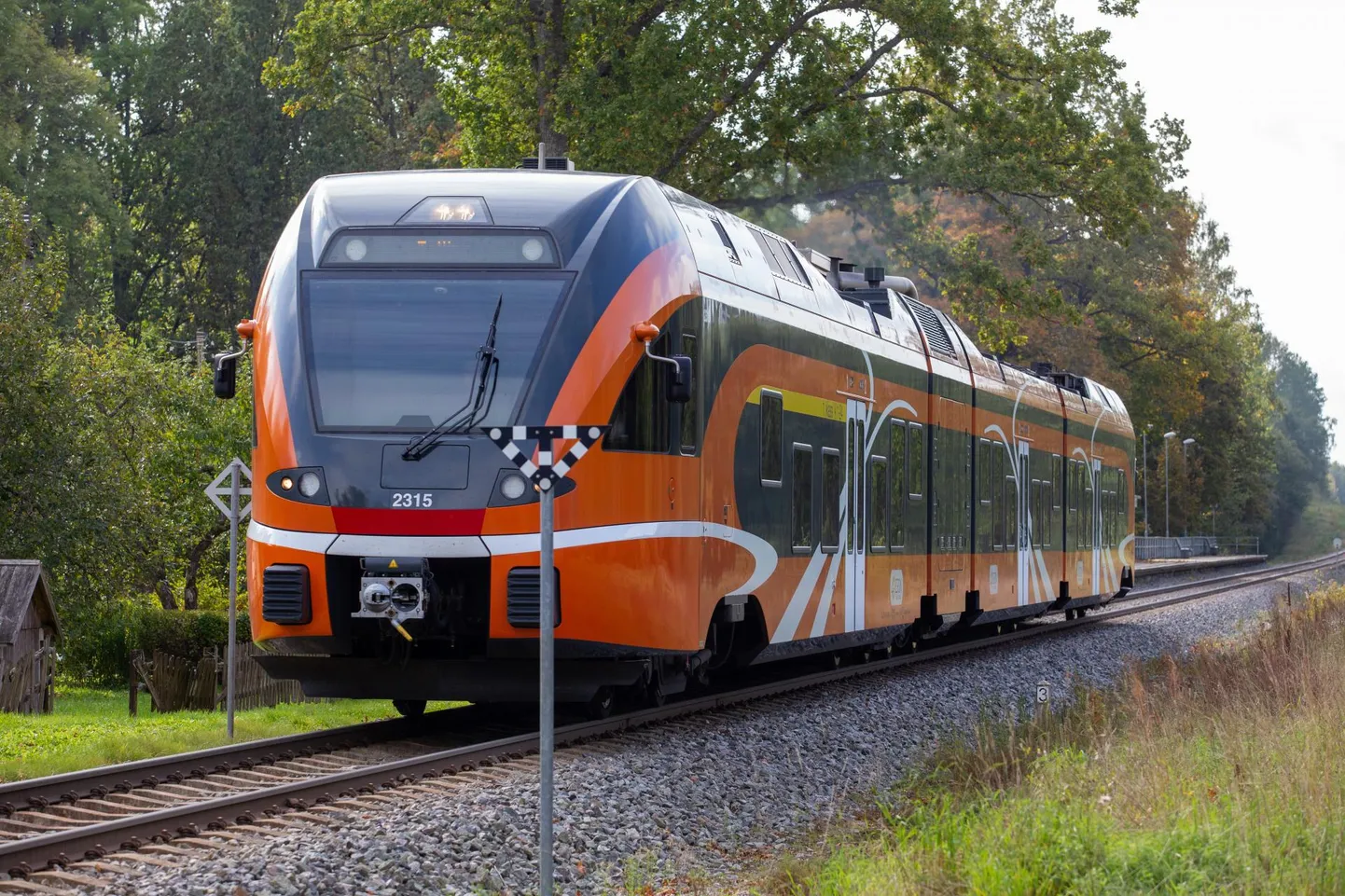 Remonditöödega seoses on muudetud rongide sõiduplaani ja Rakvere–Tapa vahelisel lõigul asendatakse rong bussiga. 