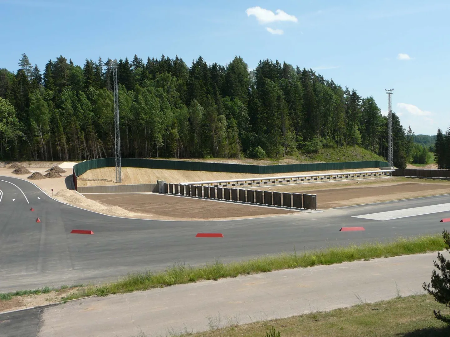 Tehvandi uhiuus laskestaadion on valmis 12. suvebiatloni maailmameistrivõistlusi vastu võtma.