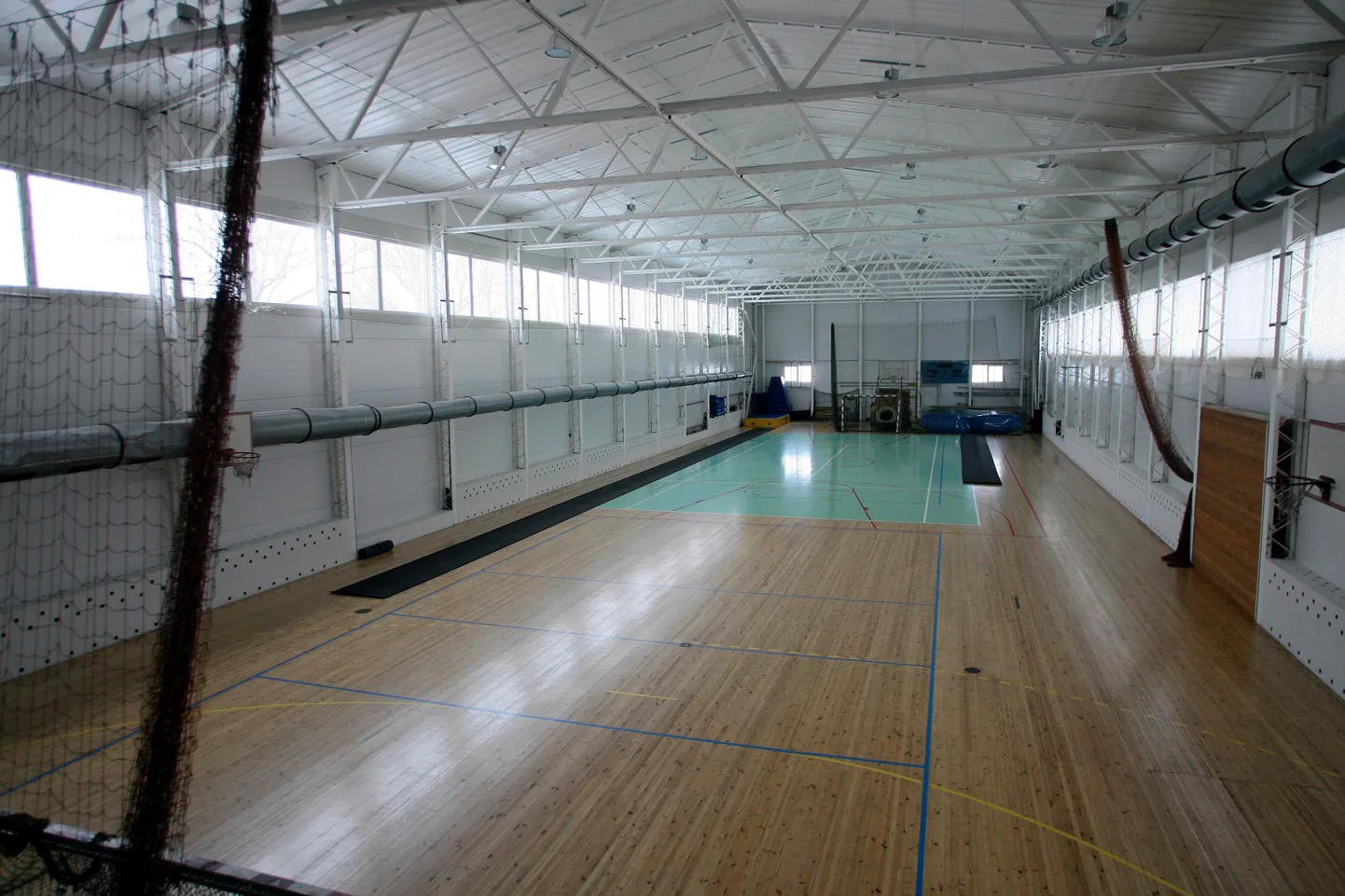 Pärsti valla üks selle aasta investeeringuid on Päri spordihoone remont, mis tehakse eurorahaga ja mille omaosaluseks kulub kokku pool miljonit krooni.