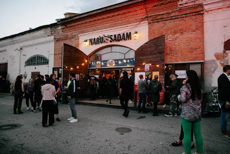 Klub Ro-Ro Narva sadamas.