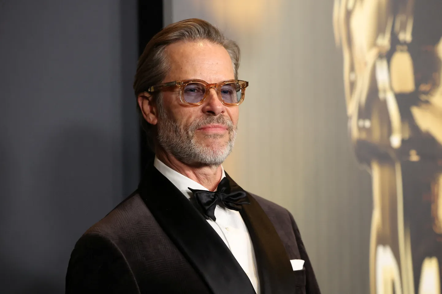 Näitleja Guy Pearce mängis peaosa Christopher Nolani filmis «Memento», mis sai kaks Oscari nominatsiooni. Paraku ei ole Pearce rohkem üheski Nolani filmis osalenud.