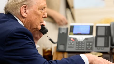 Putinam un Trampam bijusi telefonsaruna par pagaidu pamieru Ukrainā
