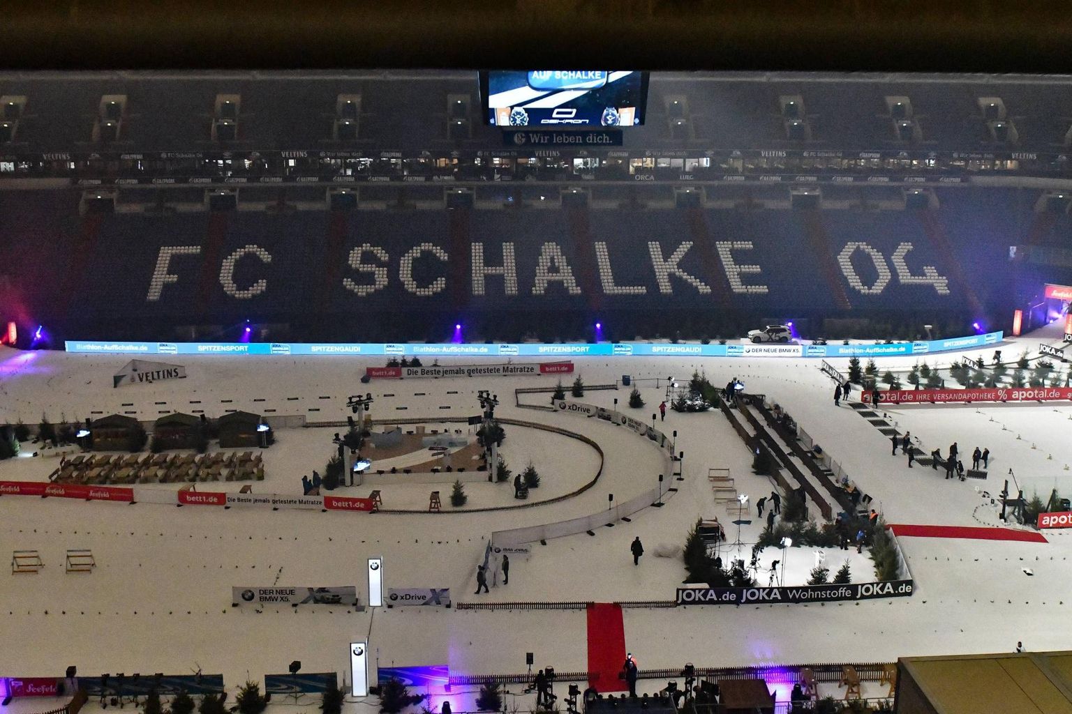 Saksamaa jalgpalli kõrgliigaklubi Schalke kodustaadion kuulub täna laskesuusatajatele.