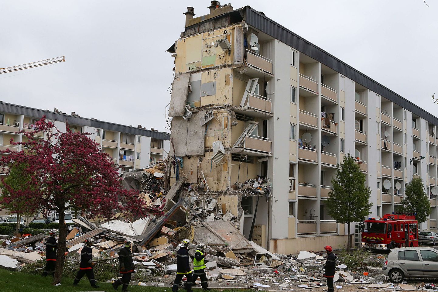 Prantsusmaal sai korrusmaja varingus surma kolm ja viga 14 inimest.