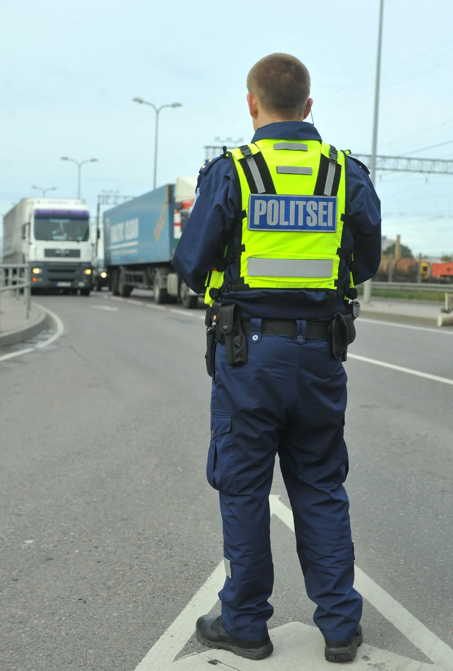 Politsei kontrollib turvavarustuse kasutamist sõidukites.