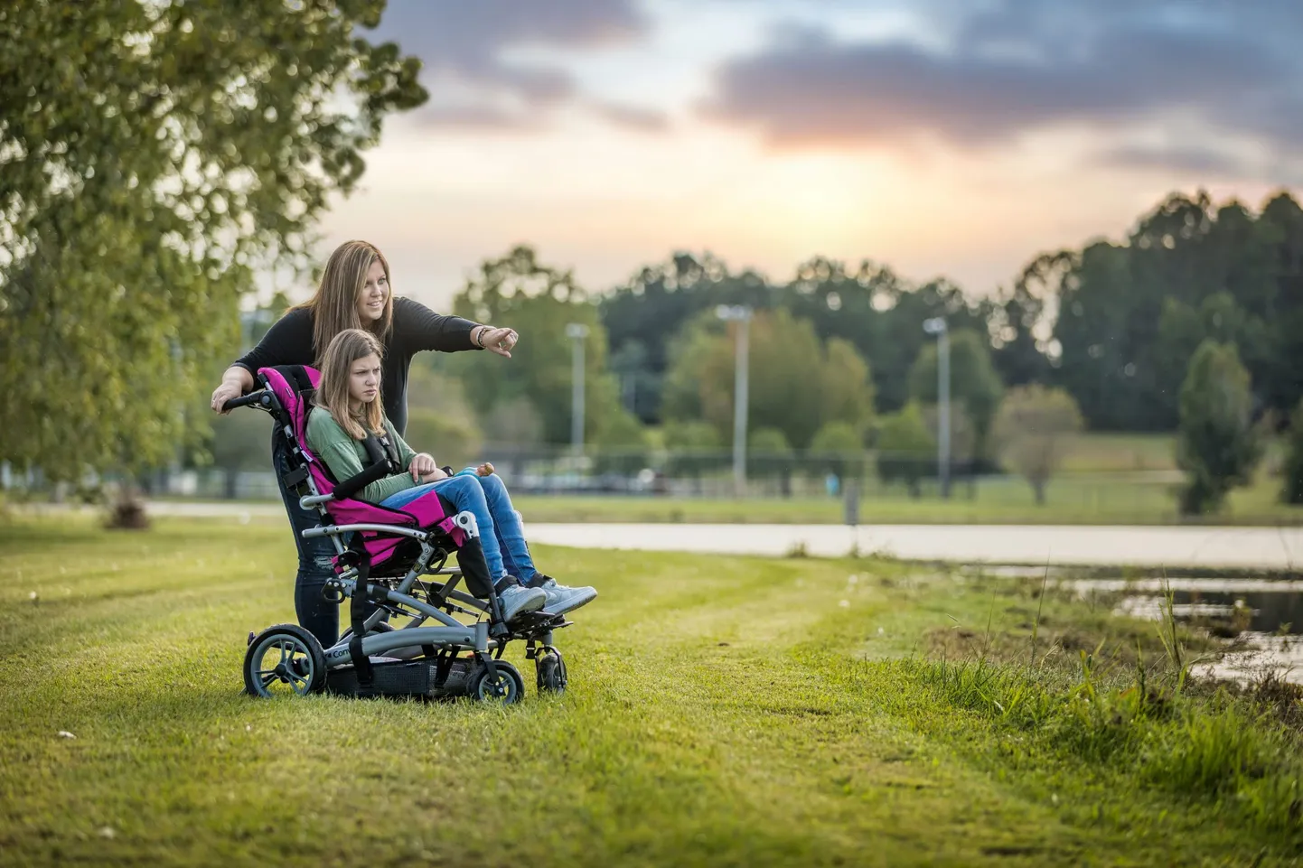 Kui laps kogu aeg ise käia ei jaksa, saab ta vahepeal olla ratastoolis või jalutuskärus.