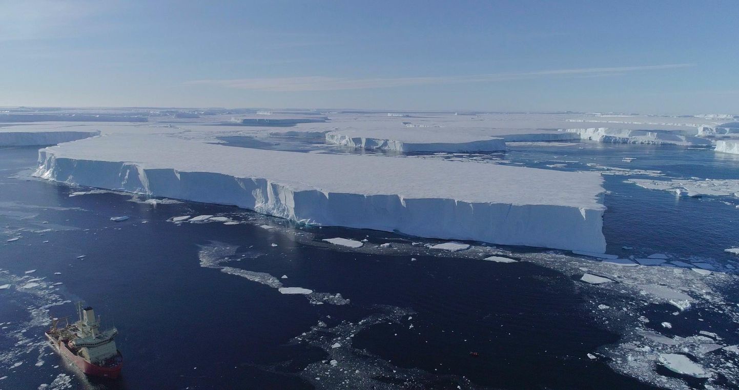 Mida rohkem sulab merejääd, seda kergemini hakkavad murduma tükid Antarktika mandrijääst. FOTO: Postimees