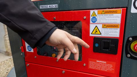 Kogu Tartu elektrita jätnud katkestus pani linnavalitsuse tegutsema kortermajadega