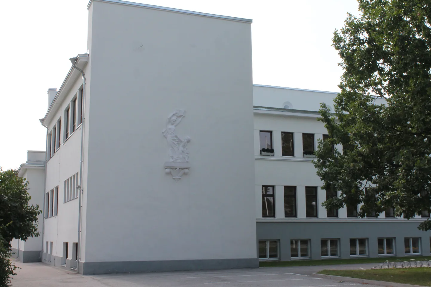 Hansagümnaasium.