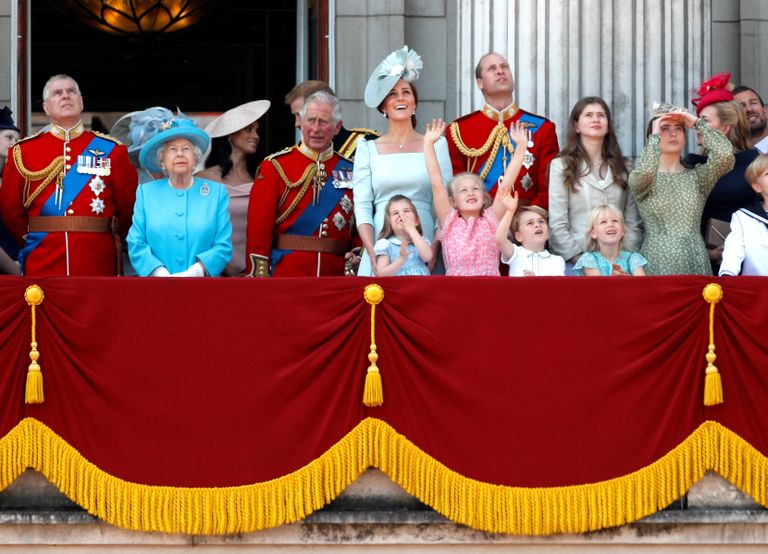 Briti kuninglik perekond Buckingham Palee rõdul, juuni 2018.