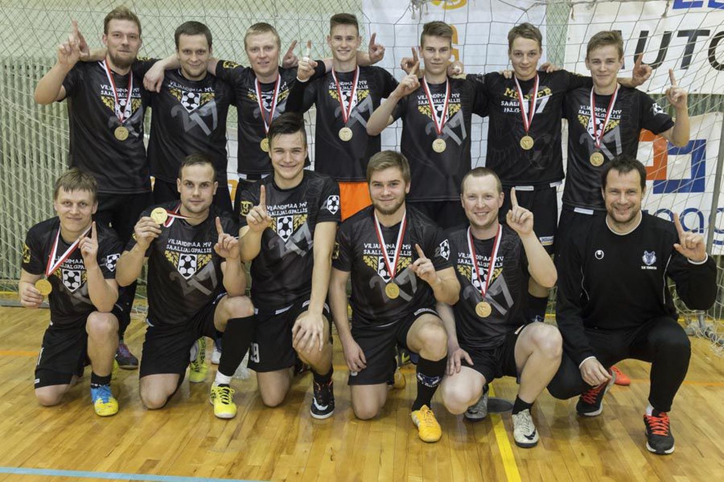 Möödunud aastal teenisid Viljandimaa saalijalgpalli turniiril meistrisärgi SK Tääksi mehed.