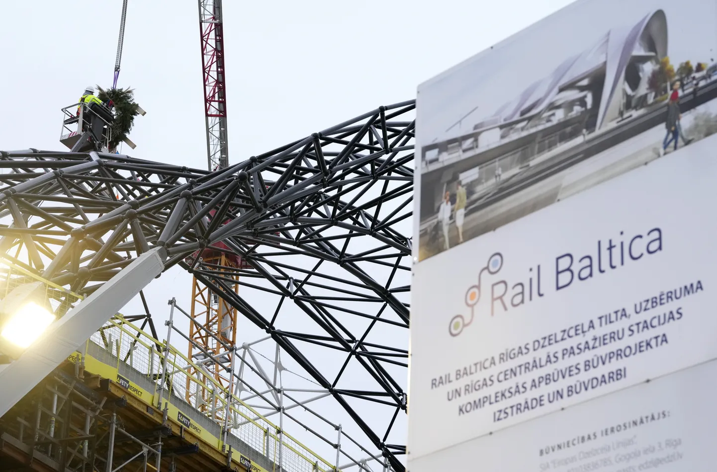 Праздник стропил Rail Baltica на Рижском центральном вокзале