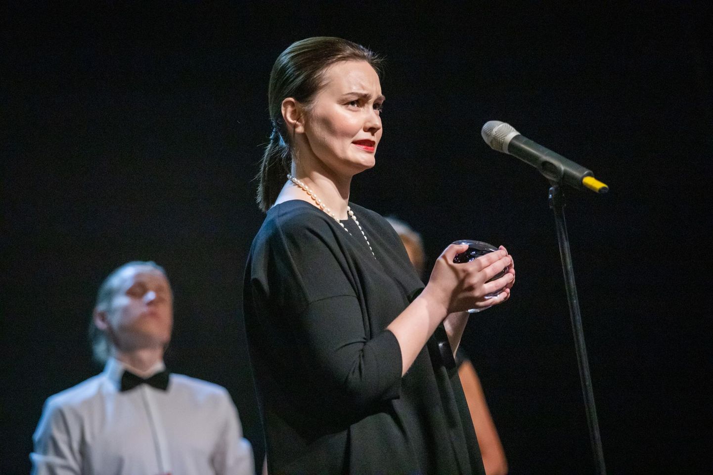 Ugala teatri töötajad Martin Mill ja Mari Nurk (pildil) pälvisid Eesti teatriauhinna.