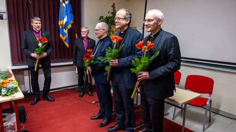 FOTOD ⟩ EELK kirikogu valis kolm uut piiskoppi