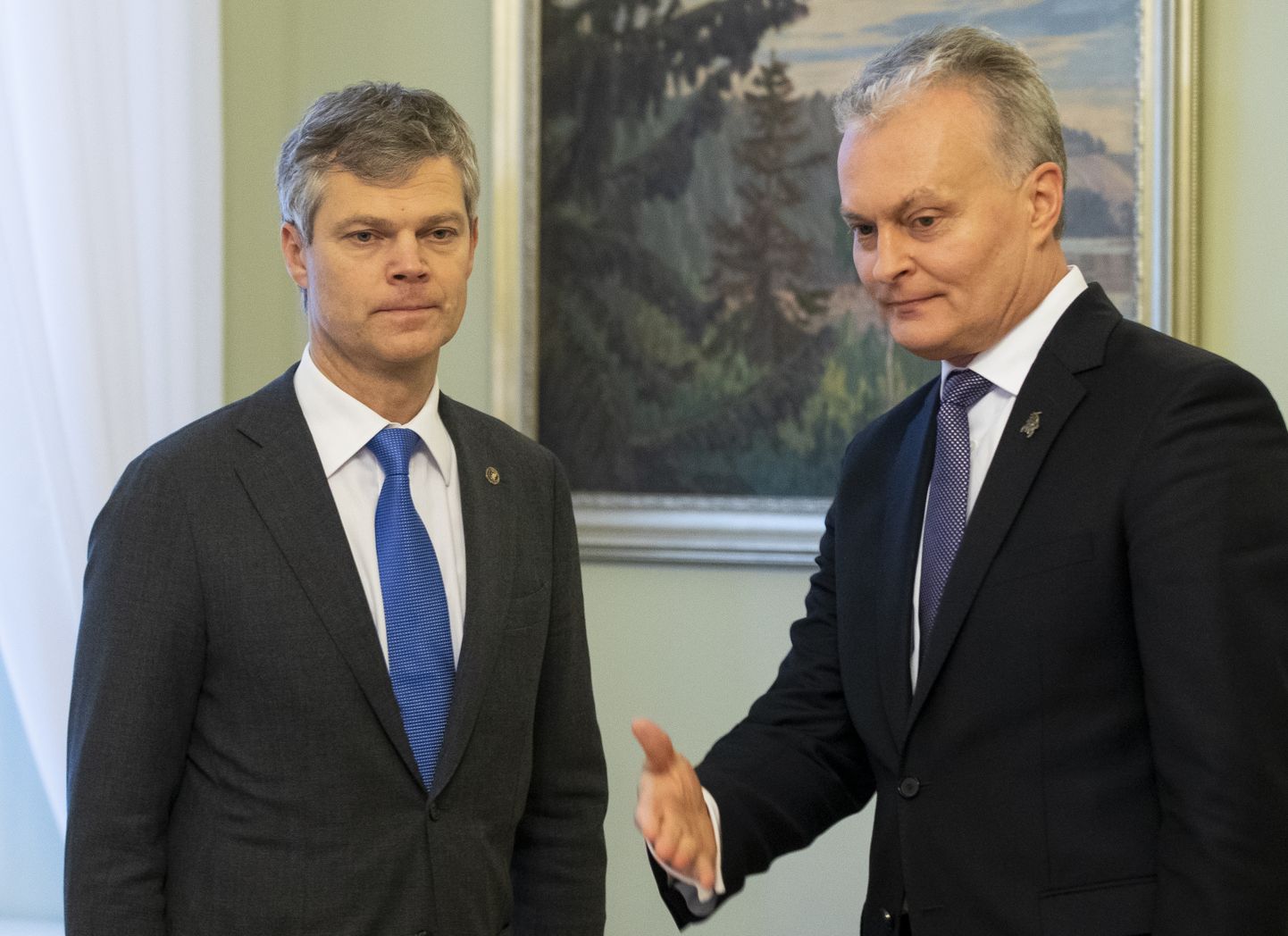 Leedu president Gitanas Nausėda ja julgeolekujuht Darius Jauniskis.