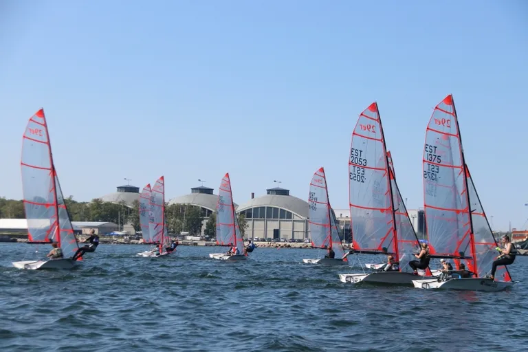 29er klass võistlemas 2018. aasta Tallinn Race'il Tallinna merepäevadel Lennusadamas