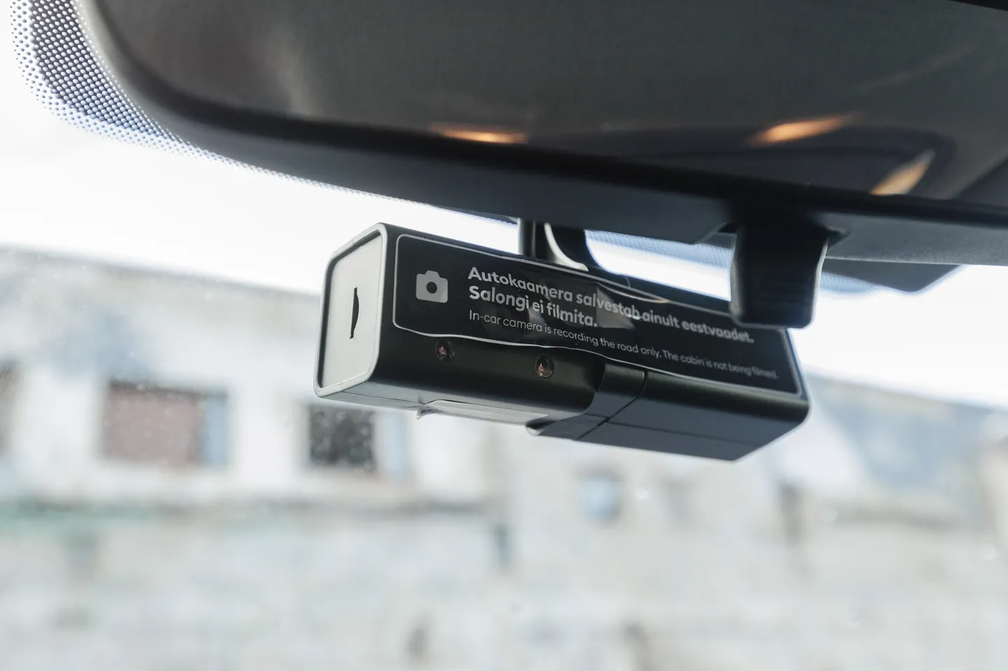Регистратор в машине Bolt Drive