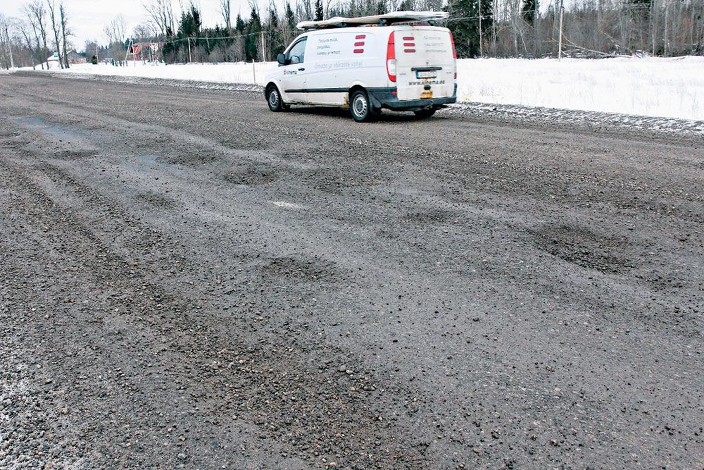 Remonditav Viljandi maantee on sulaga auklikuks muutunud.