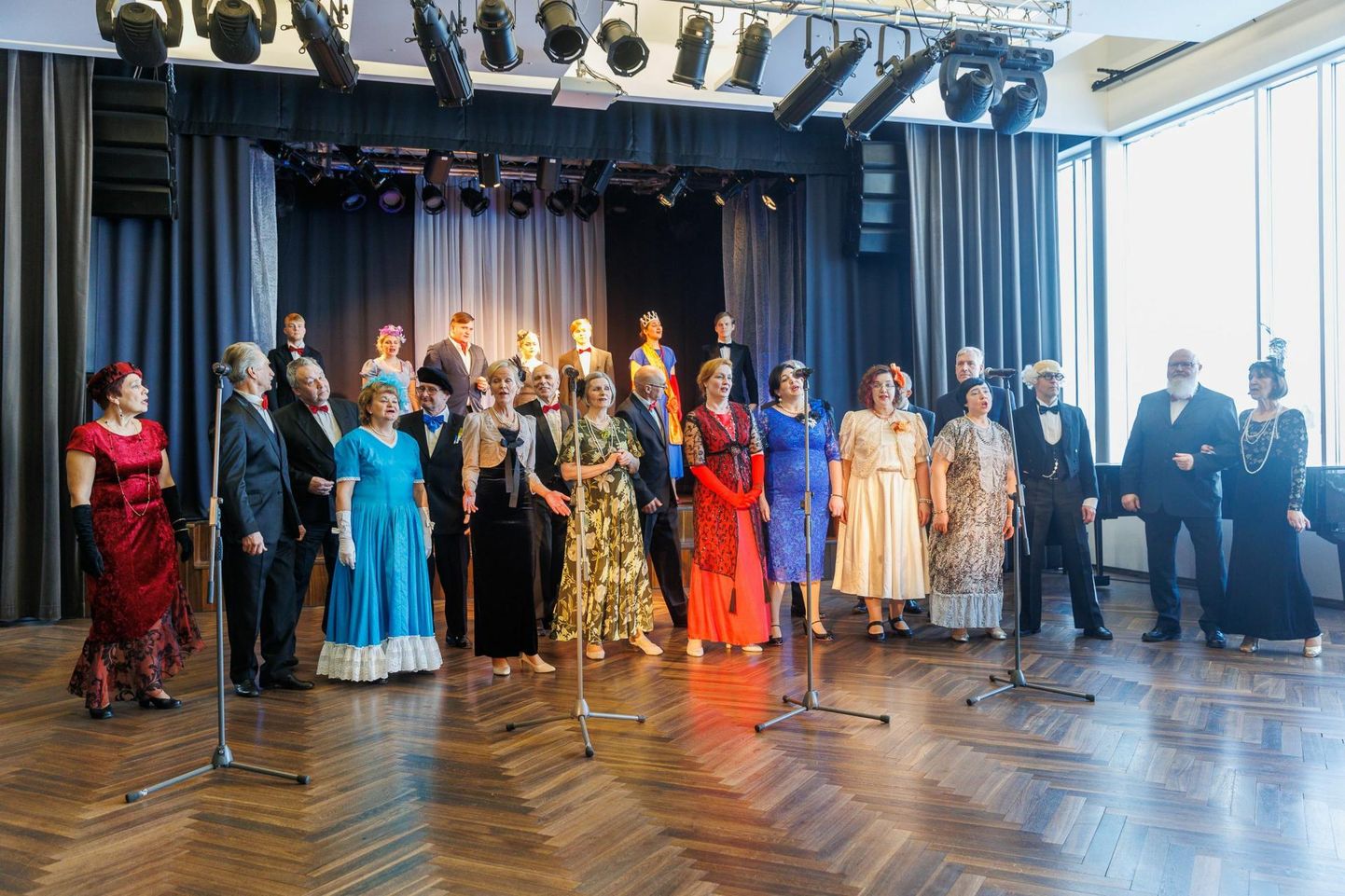 Lehtse Kammerkoor esitas Lääne-Virumaa aasta teo konkursi galal katkendeid operetist “Ainult unistus”.