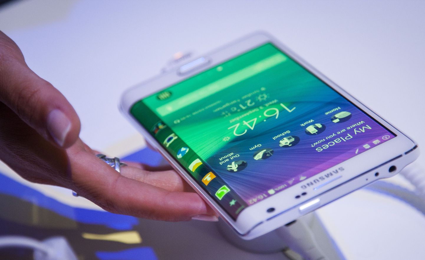 Samsungi kumera servaga tahveltelefon Galaxy Note Edge