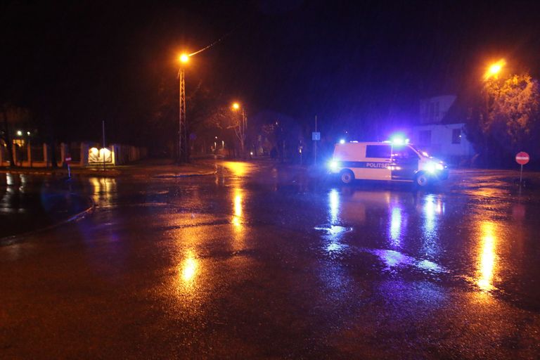 Pärnu rannaäärsetel tänavatel liigub palju autosid, aga samuti võib kohata palju politseipatrulle.
