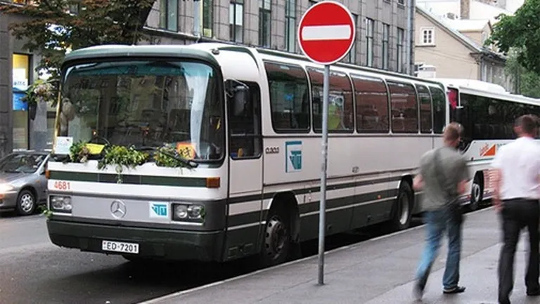 Kolektīvā braukšana ar autobusiem uz Rīgu bērniem ir liels piedzīvojums. Turklāt dažs Latvijas galvaspilsētu ieraudzīja pirmo reizi mūžā 