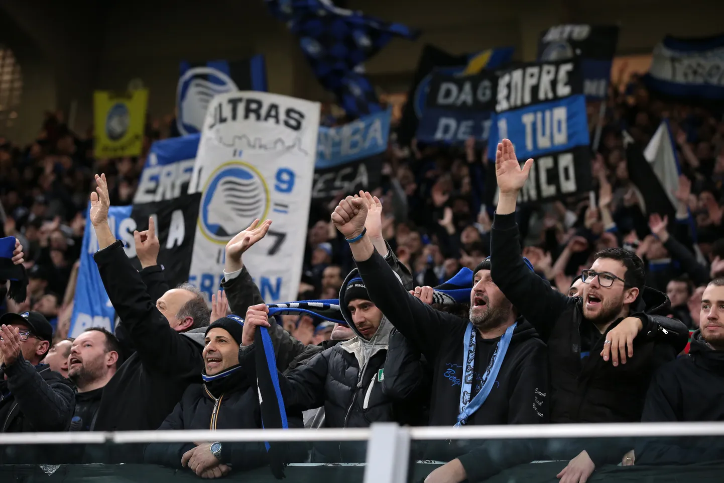 Atalanta jalgpalliklubi fännid Meistrite liiga mängul Milanos.