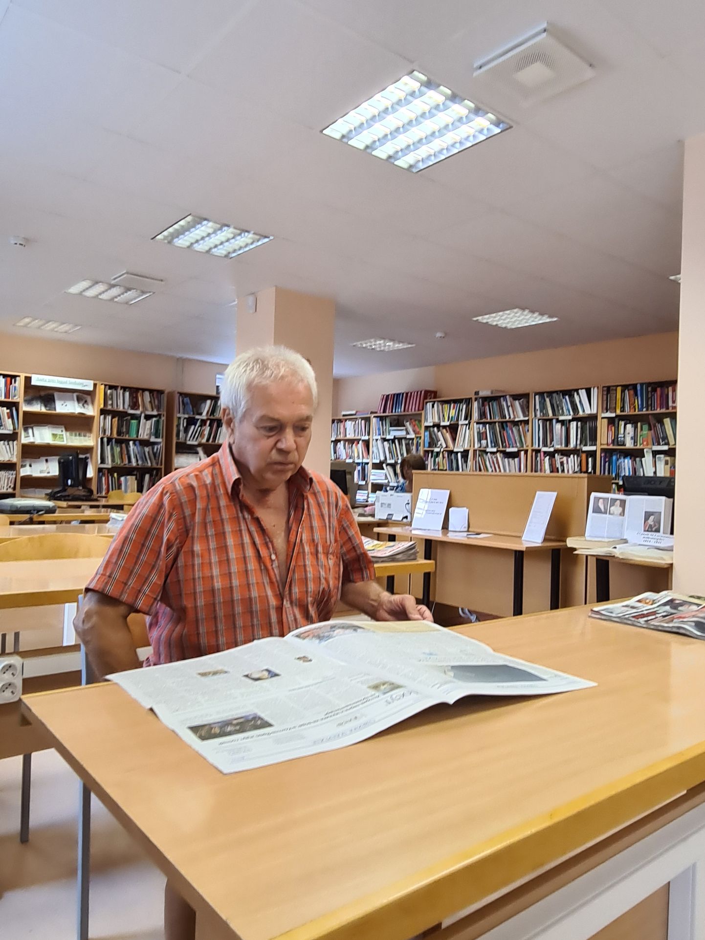 Viktor Janin käib peaaegu iga päev raamatukogus end uudistega kurssi viimas.