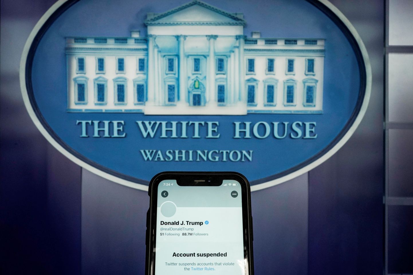 Donald Trumpi suletud Twitteri konto.