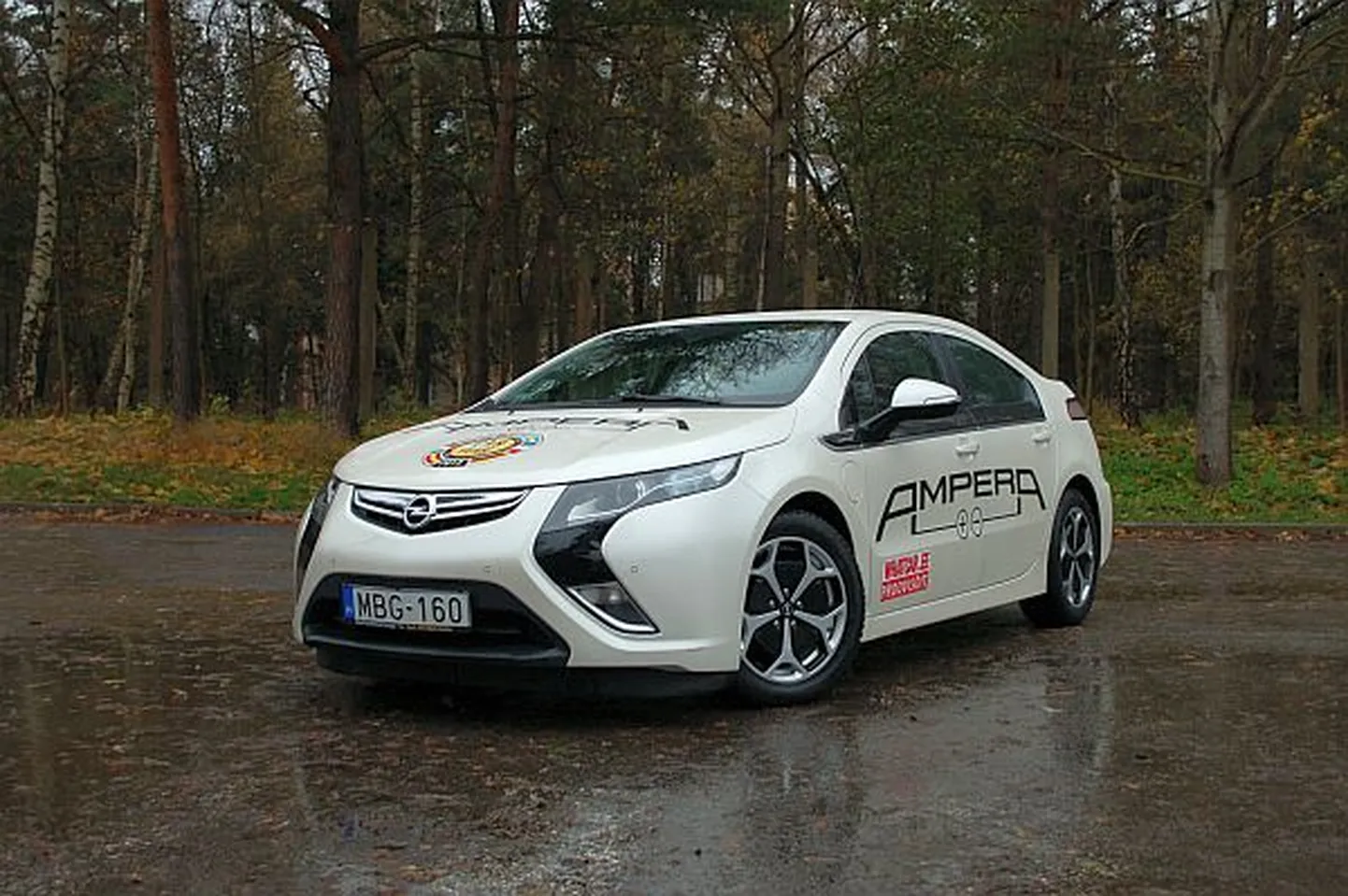 Opel Ampera.