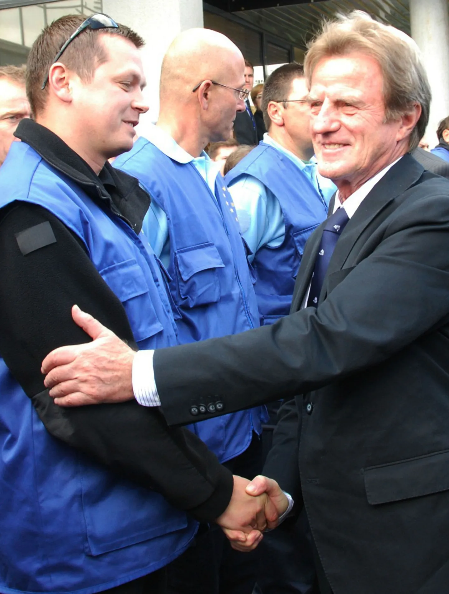 Bernard Kouchner kohtumas Goris rahvusvaheliste vaatlejatega.