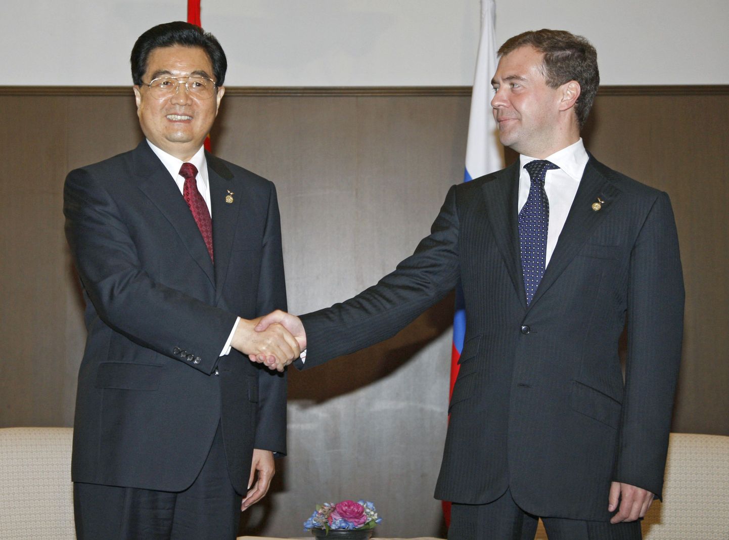 Venemaa president Dmitri Medvedev ja tema Hiina kolleeg Hu Jintao.