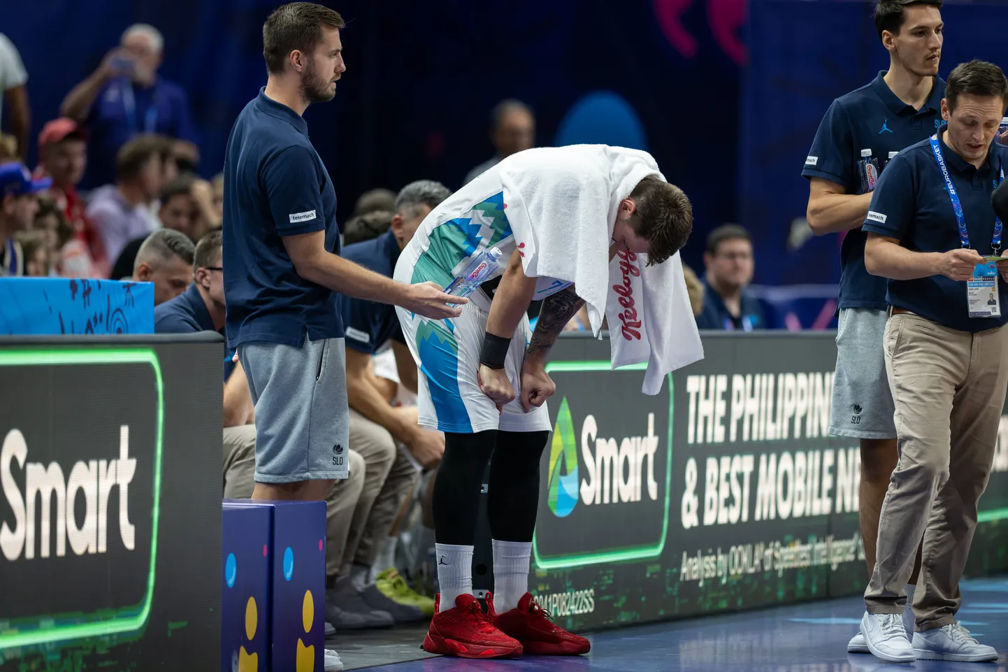 Pettunud ja valudes Luka Doncic.