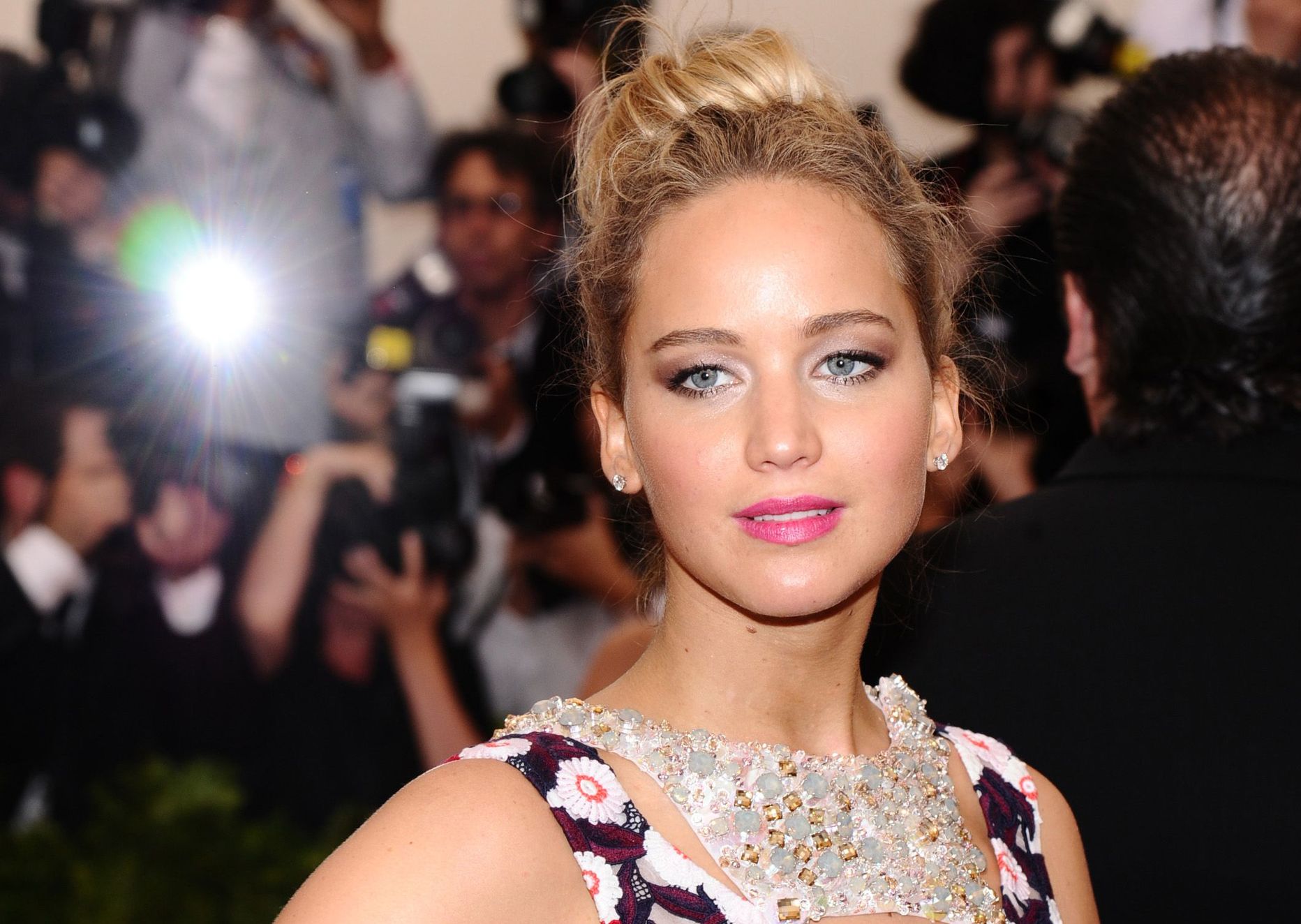 Jennifer Lawrence arrives at The Metropolitan Museum of Art's Costume Institute benefit gala celebrating "China: Through the Looking Glass" on Monday, May 4, 2015, in New York. (Photo by Charles Sykes/Invision/AP)
