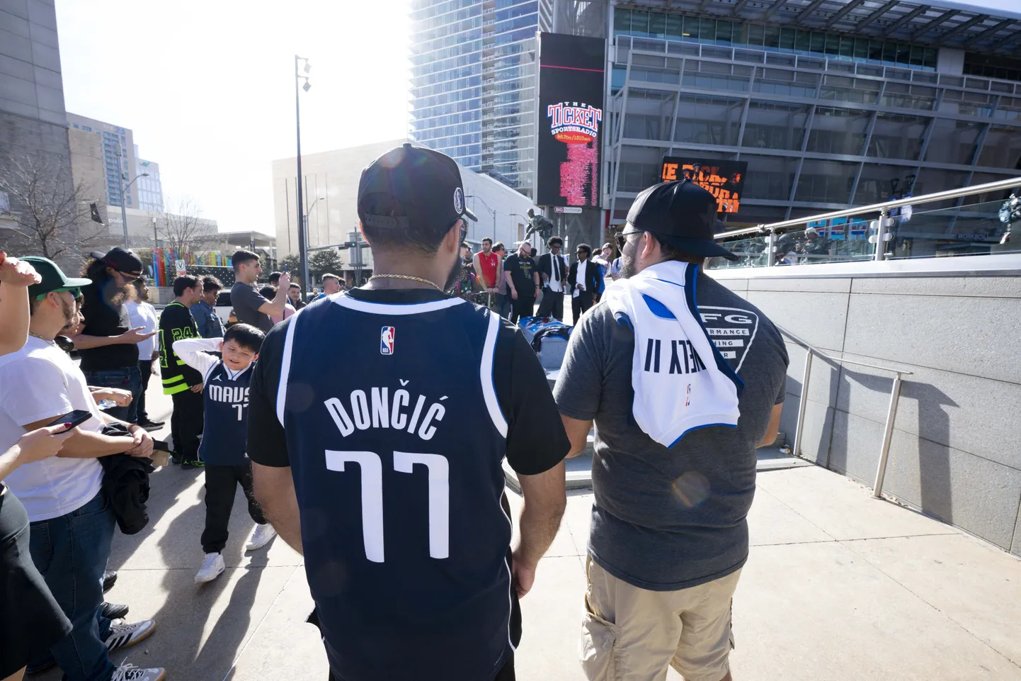 Luka Dončići fännid Dallases.