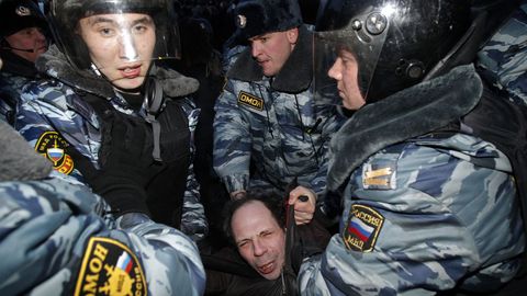 Фото: в центре Петербурга прошли массовые задержания участников «прогулки свободных людей»