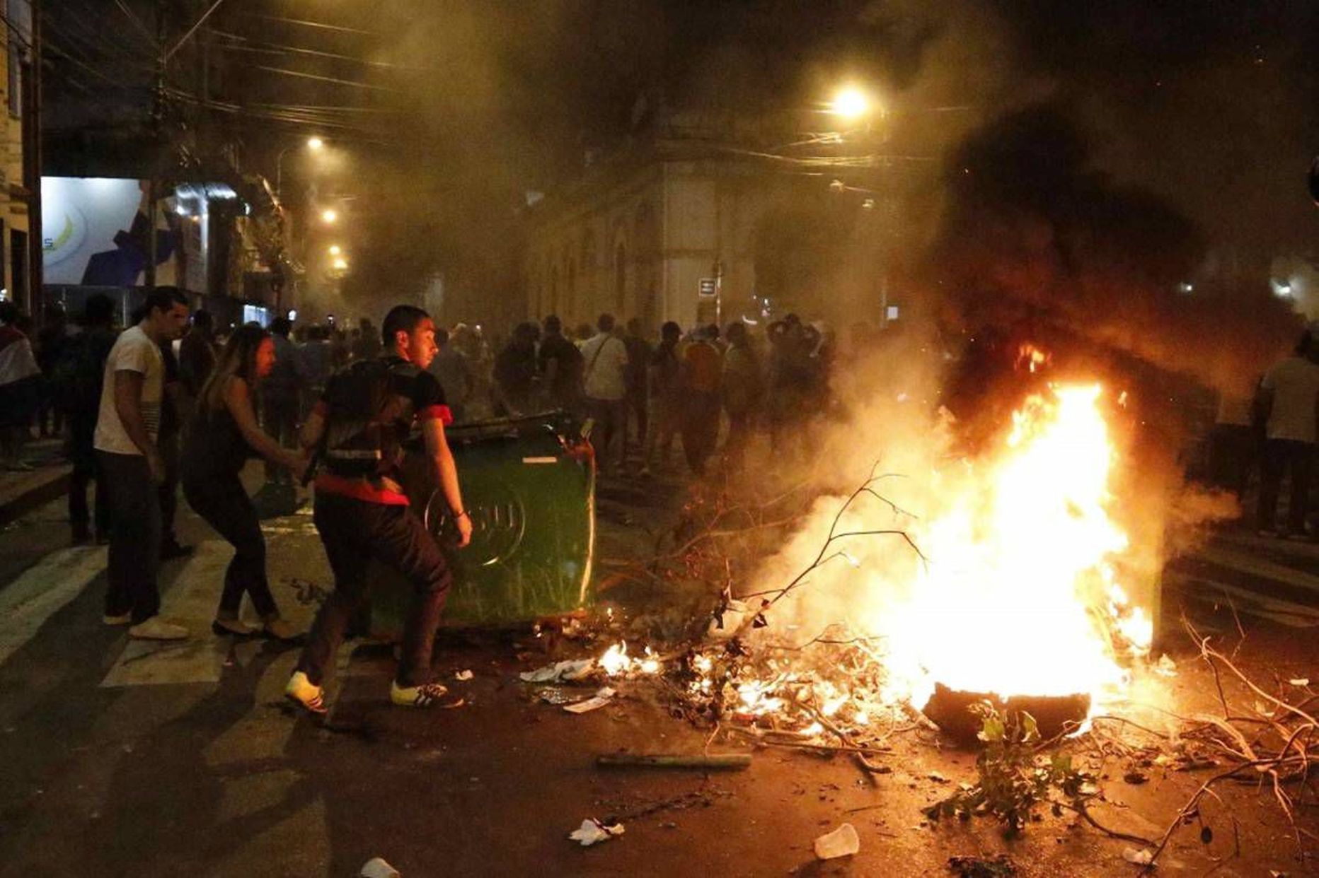 Paraguay meeleavaldustel on surma saanud vähemalt üks inimene.