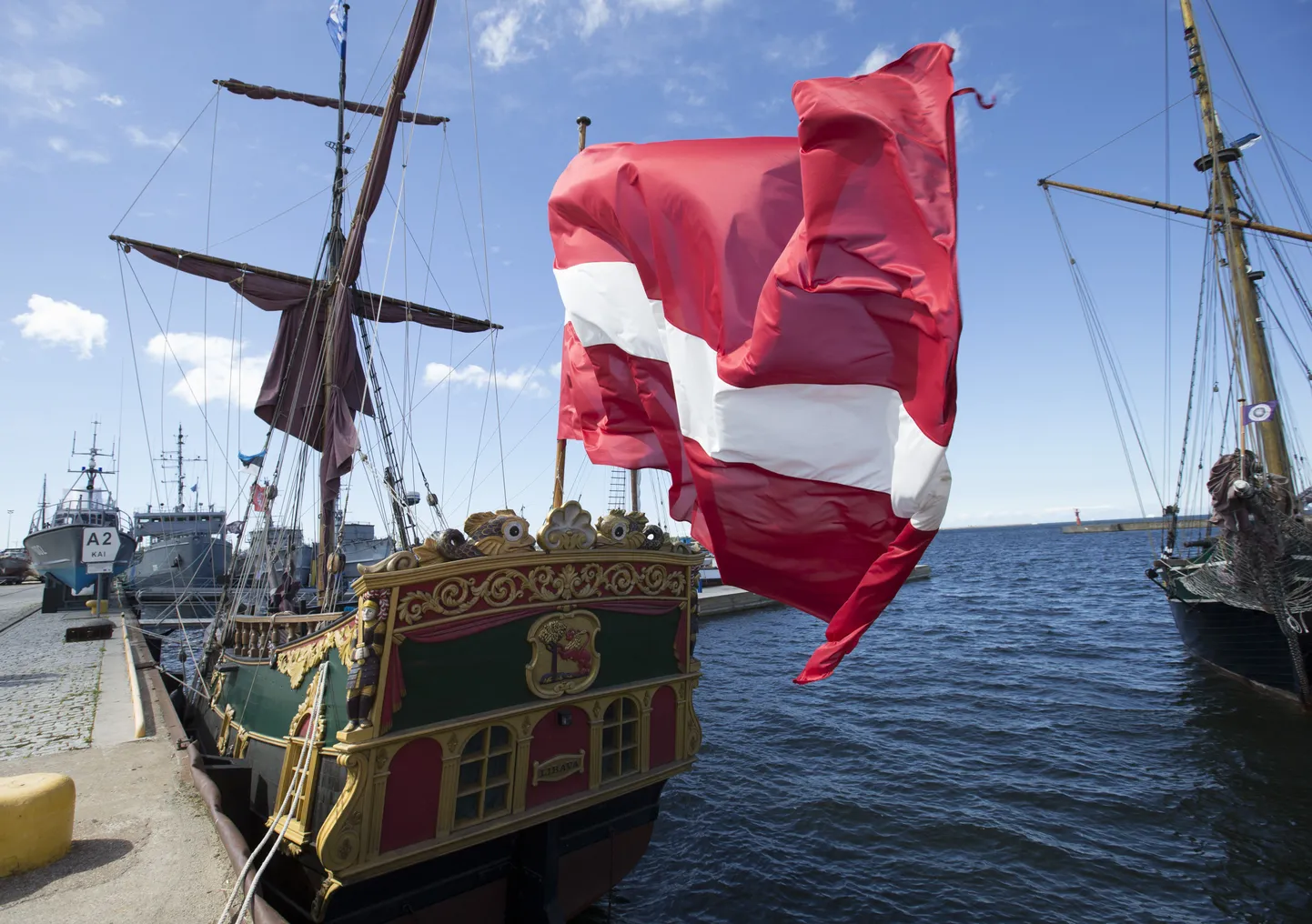 Läti lipp