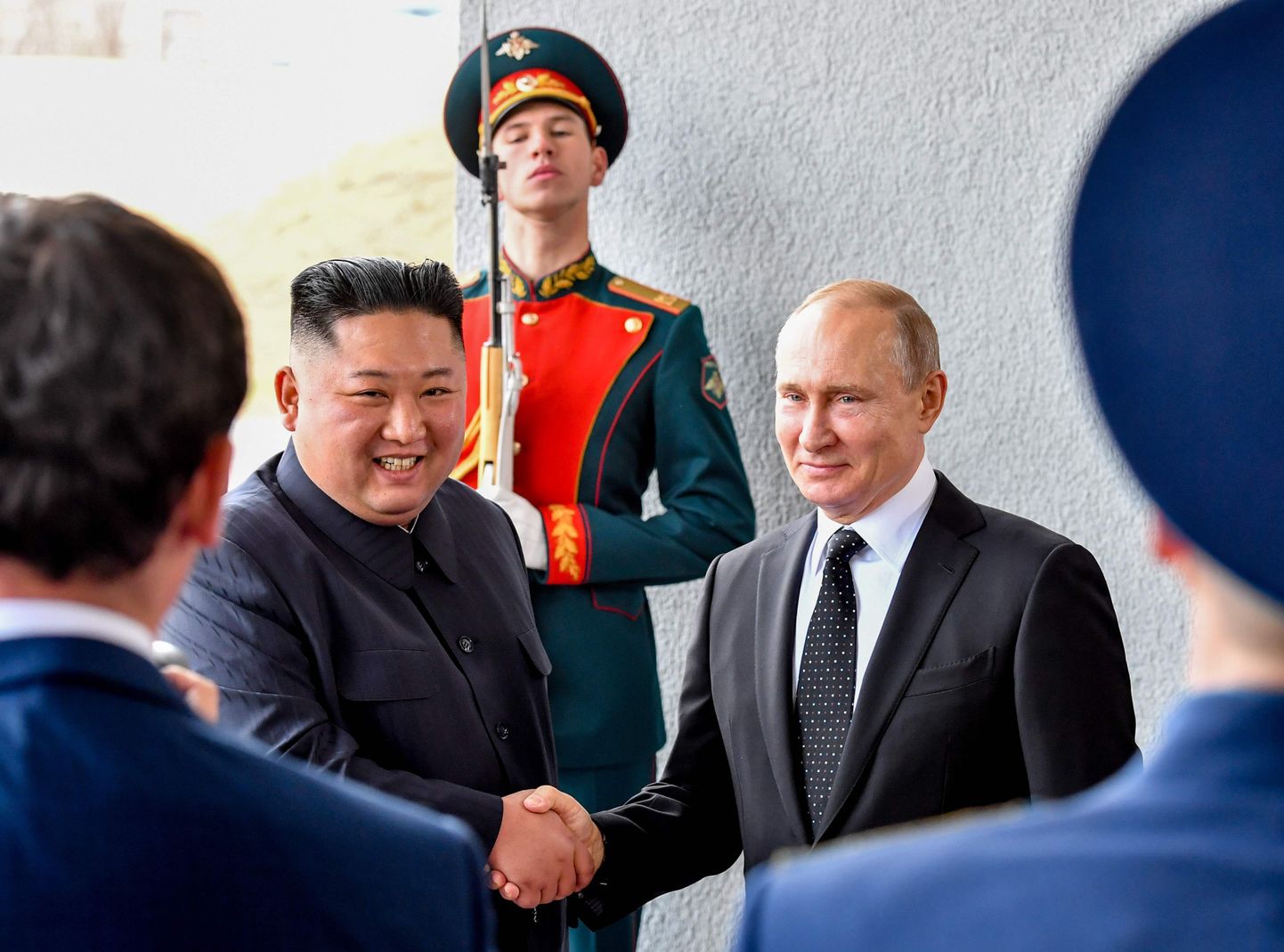 Встреча Ким Чен Ына и Владимира Путина