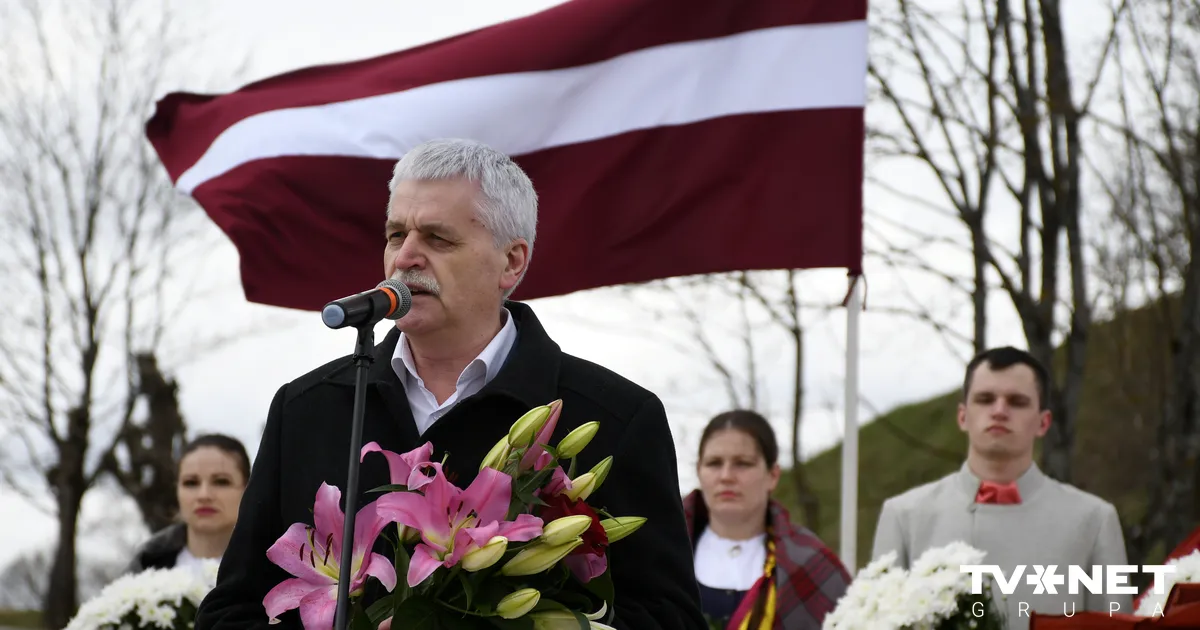 Deputāta mandātu noliek Balvu novada domes opozicionārs Slišāns