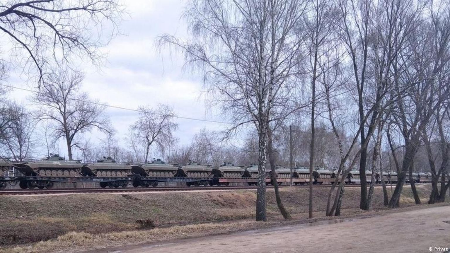 Военная техника вблизи белорусско-украинской границы, февраль 2022 года