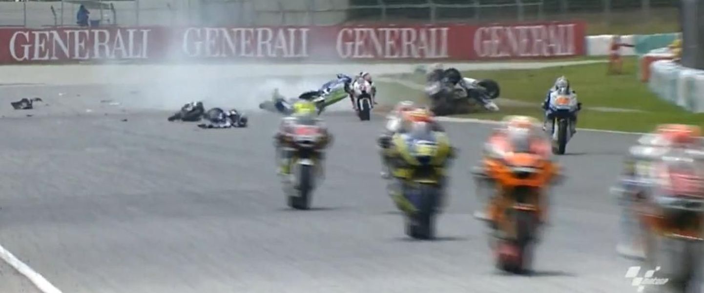 Sepangi Moto2 etapil toimus ränk kukkumine.