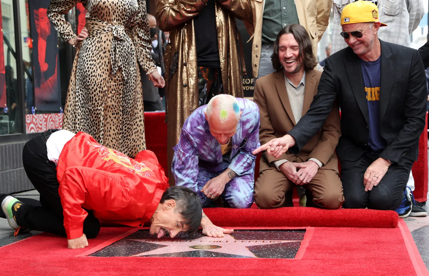 Red Hot Chili Peppersi bändimehed (vasakult paremale) Anthony Kiedis, Michael Balzary (Flea), John Frusciante ja Chad Smith said 31. märtsil oma tähe Hollywoodi kuulsuste alleele.