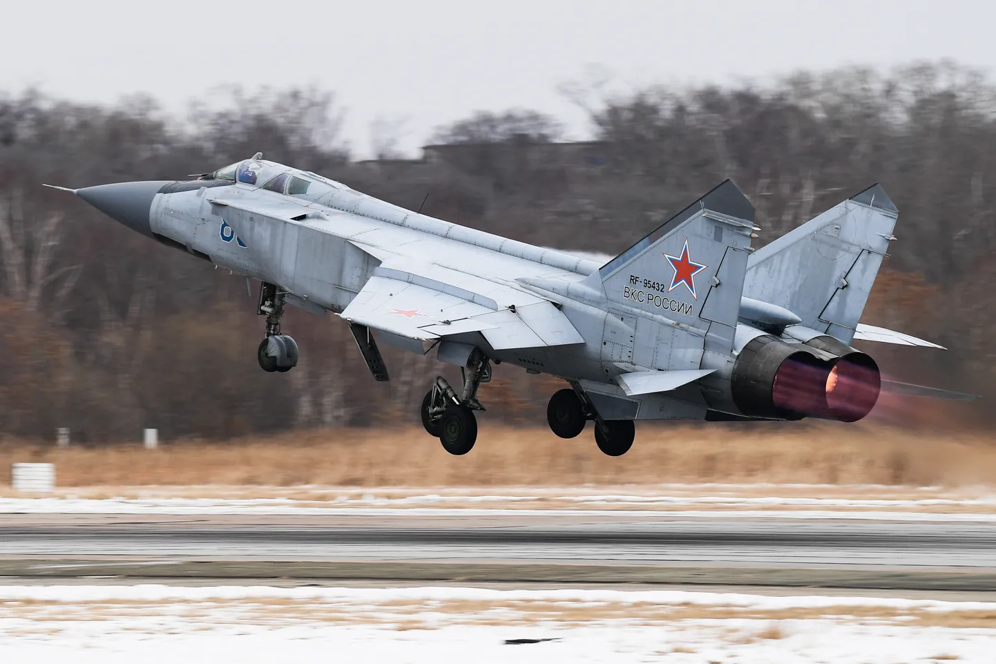 Vene hävitaja SU-35S.