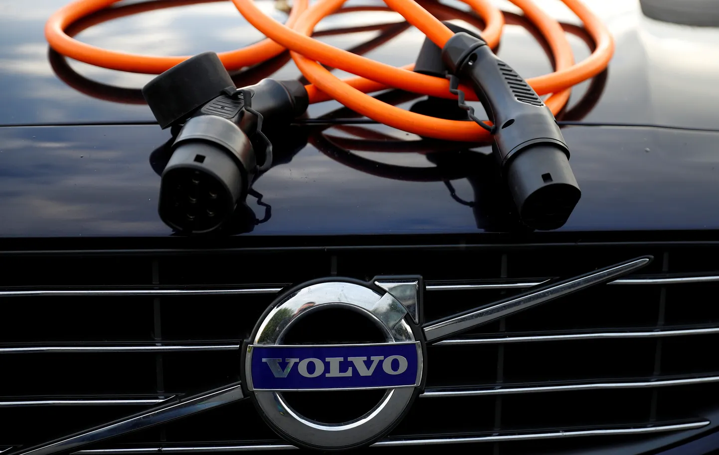 Uute Volvodega enam nii hullult kihutada ei saa.