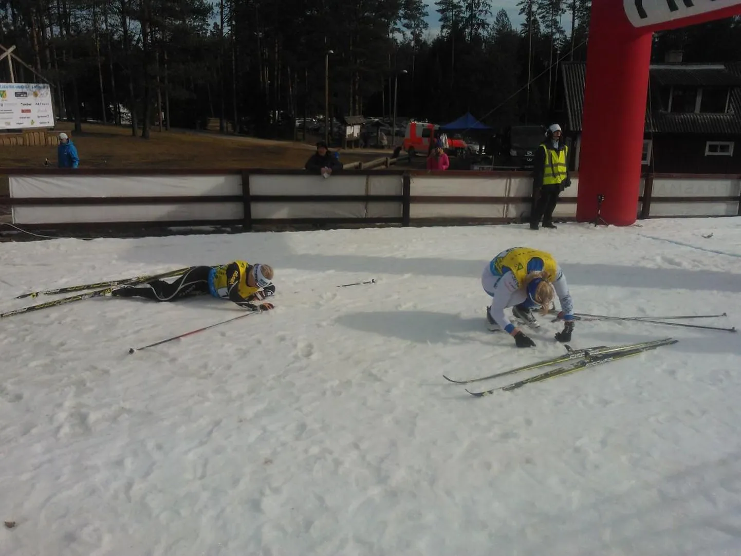 Naiste sõidu lõpetajad.