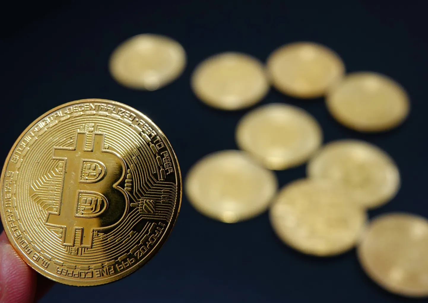 Биткоин иллюстративный.