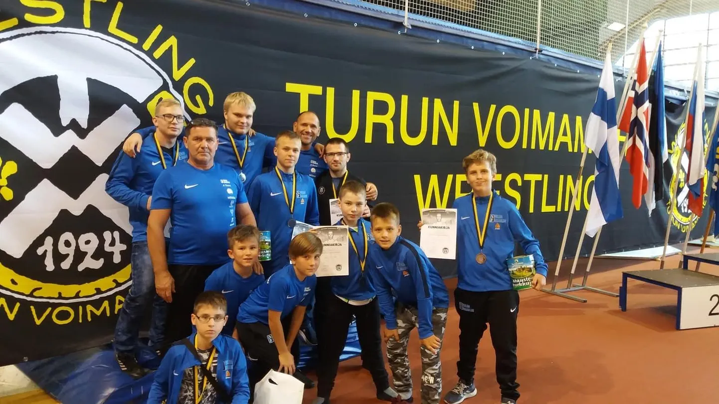 Valga spordiklubi maadlejad käisid võistlustel Soomes. Erakogu